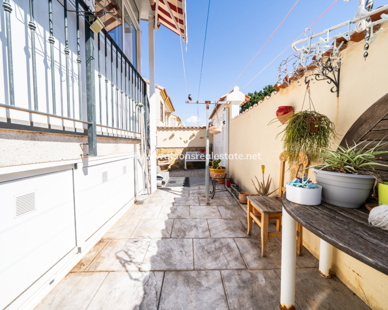 Venta - Chalet Independiente - Urb. La Marina