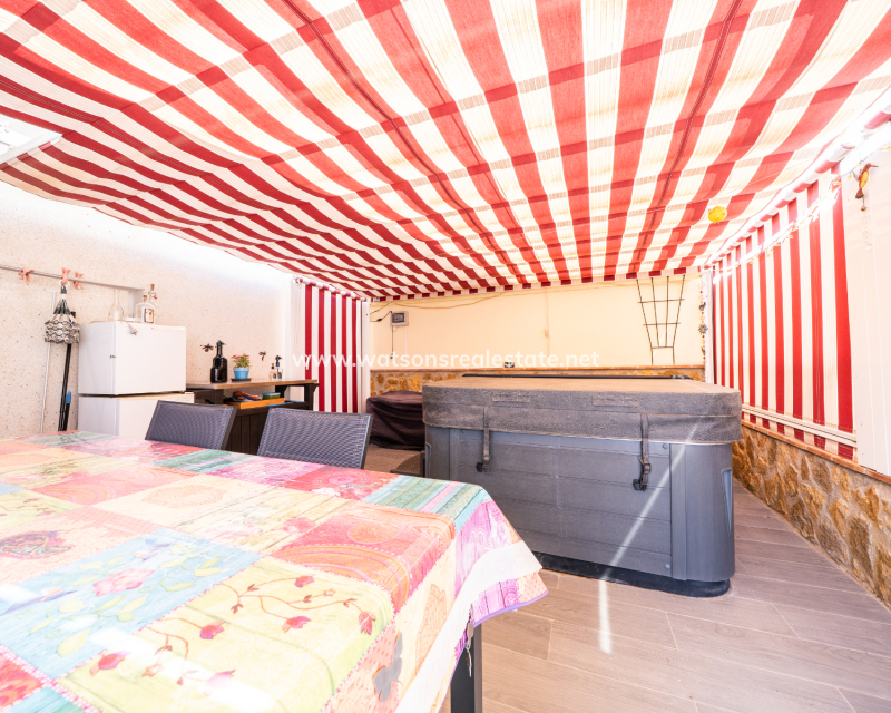 Venta - Chalet Independiente - Urb. La Marina
