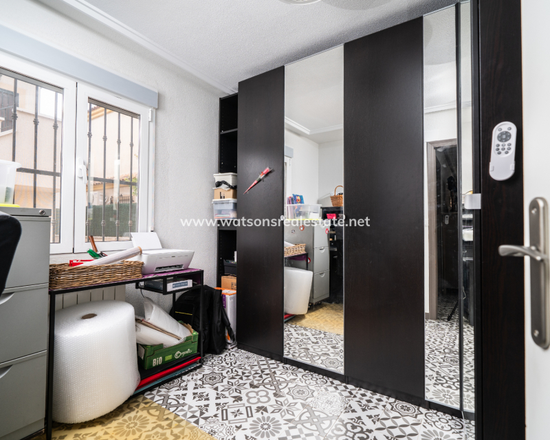 Venta - Chalet Independiente - Urb. La Marina