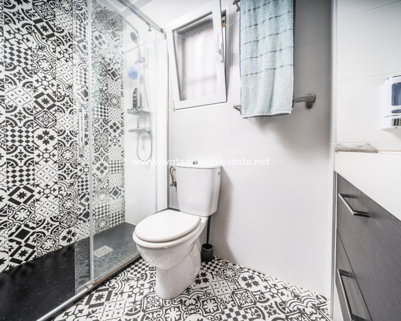 Venta - Chalet Independiente - Urb. La Marina