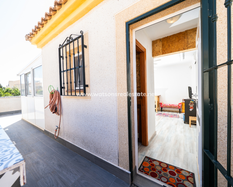 Venta - Chalet Independiente - Urb. La Marina