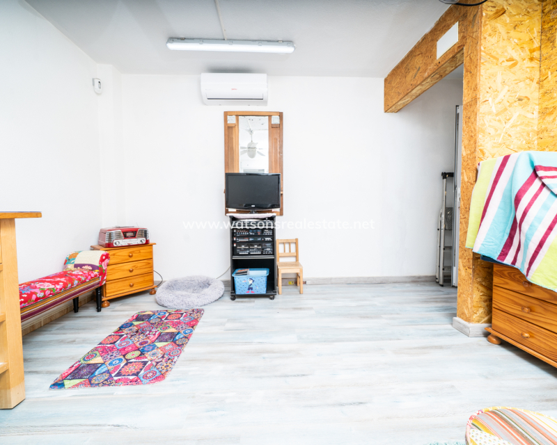 Venta - Chalet Independiente - Urb. La Marina