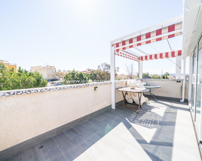 Venta - Chalet Independiente - Urb. La Marina