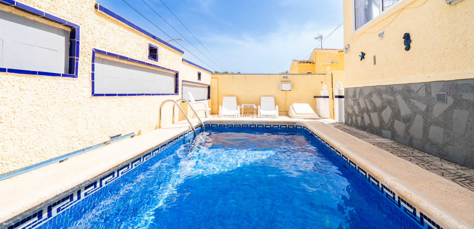 Venta - Chalet Independiente - Urb. La Marina