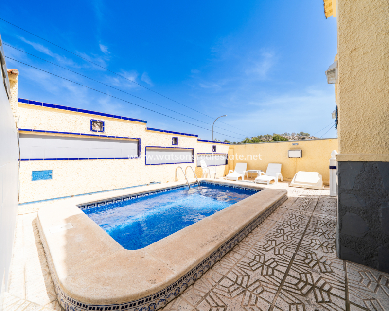 Venta - Chalet Independiente - Urb. La Marina