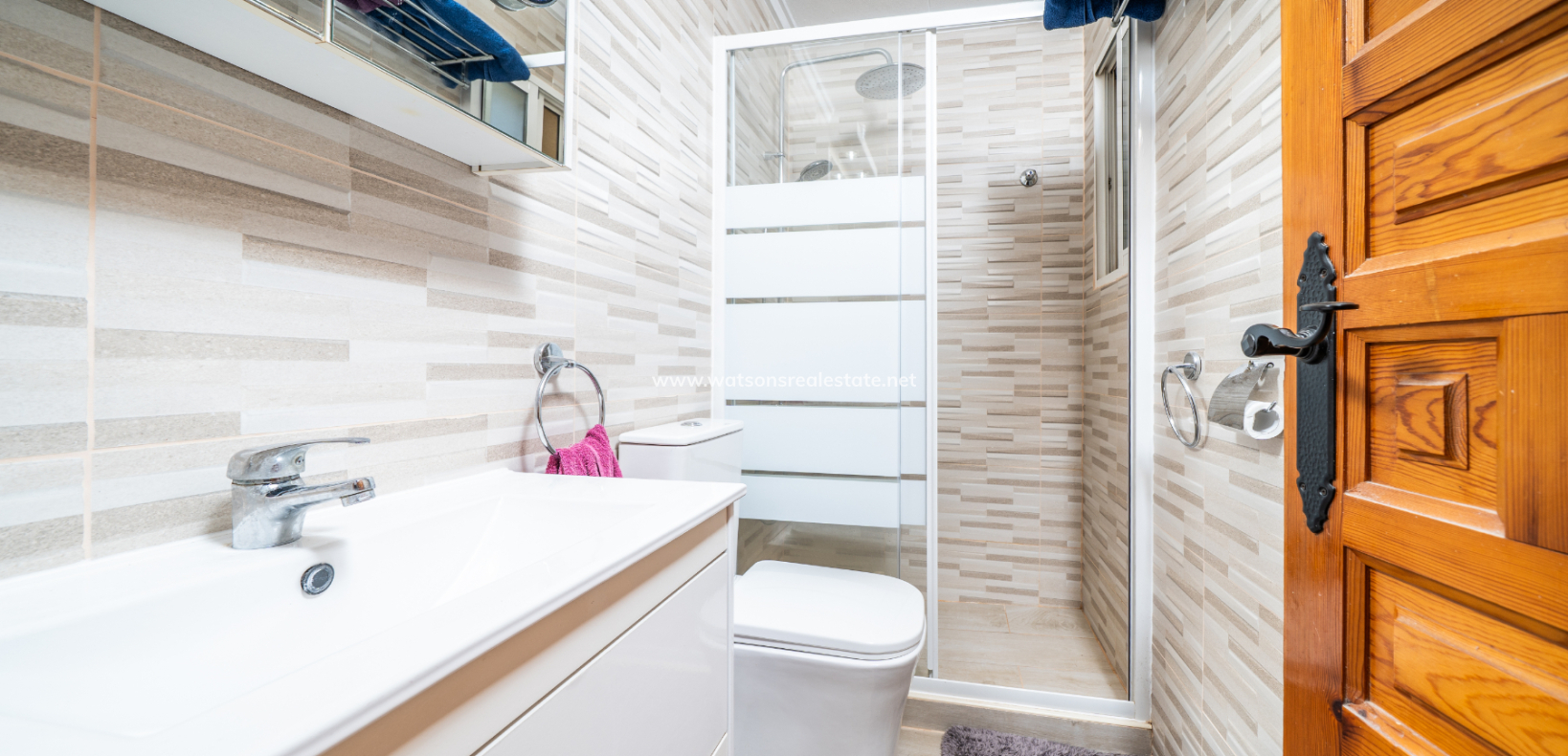 Venta - Chalet Independiente - Urb. La Marina