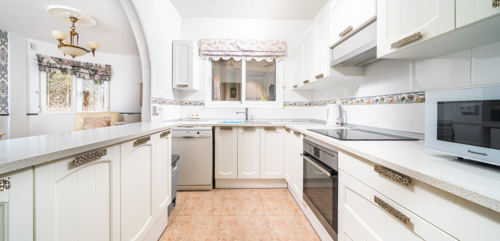 Venta - Chalet Independiente - Urb. La Marina