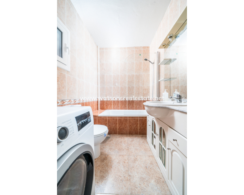 Venta - Chalet Independiente - Urb. La Marina