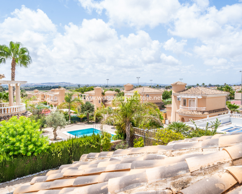 Venta - Chalet Independiente - Urb. La Marina
