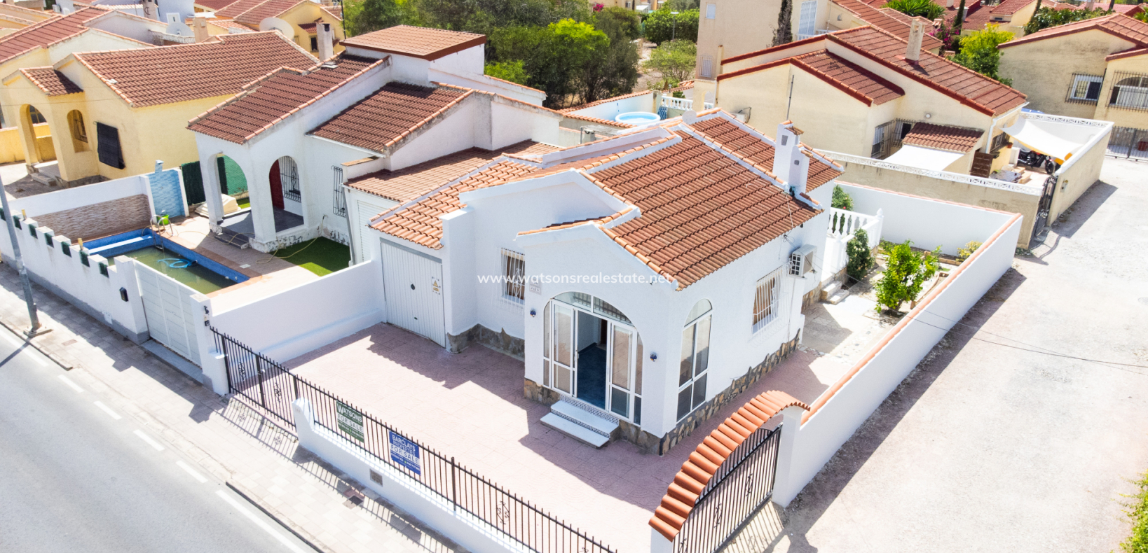Venta - Chalet Independiente - Urb. La Marina