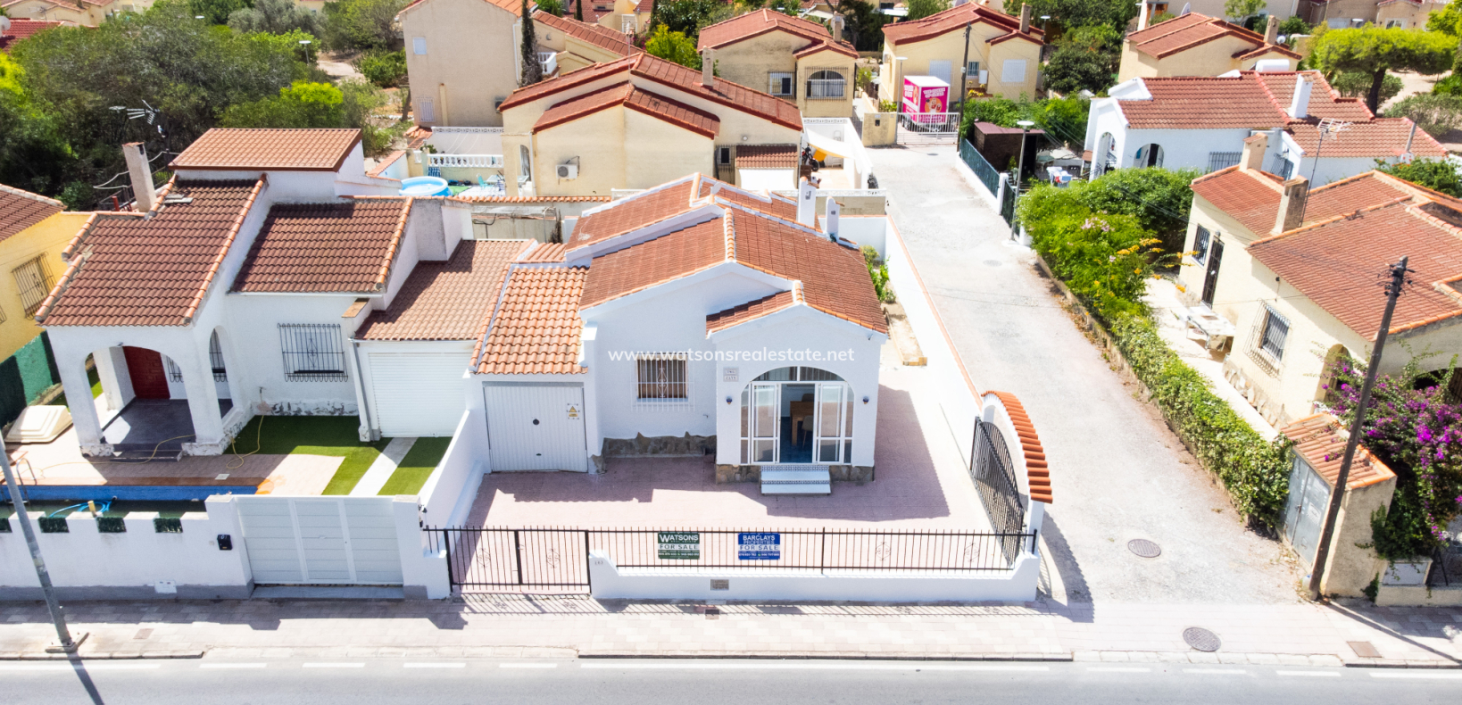 Venta - Chalet Independiente - Urb. La Marina