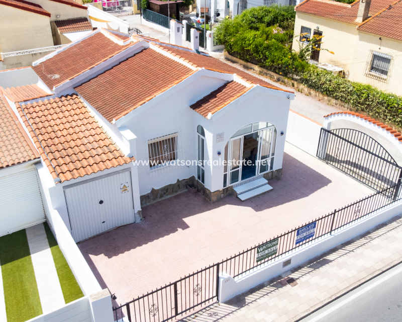 Venta - Chalet Independiente - Urb. La Marina