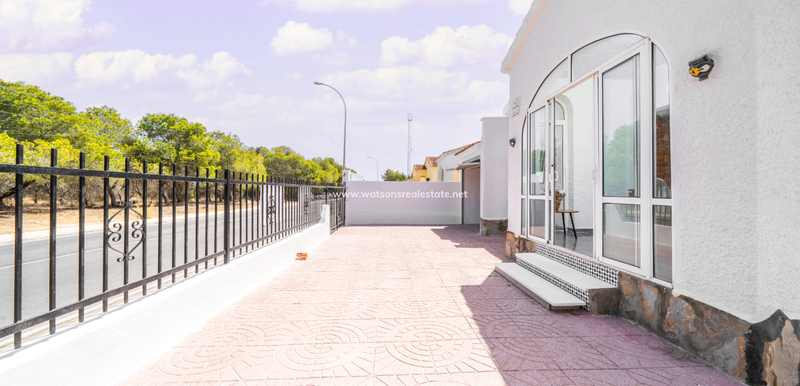 Venta - Chalet Independiente - Urb. La Marina