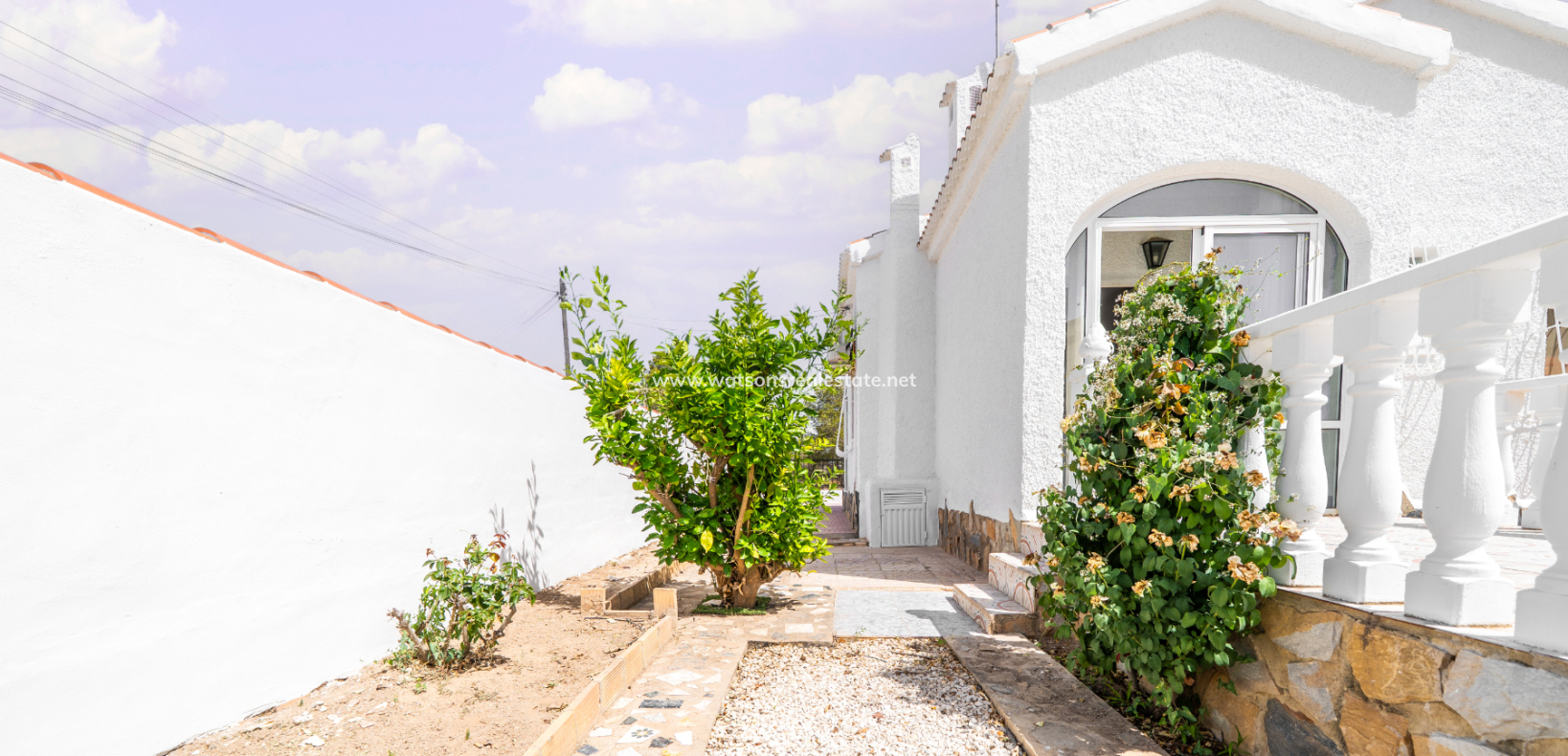 Venta - Chalet Independiente - Urb. La Marina