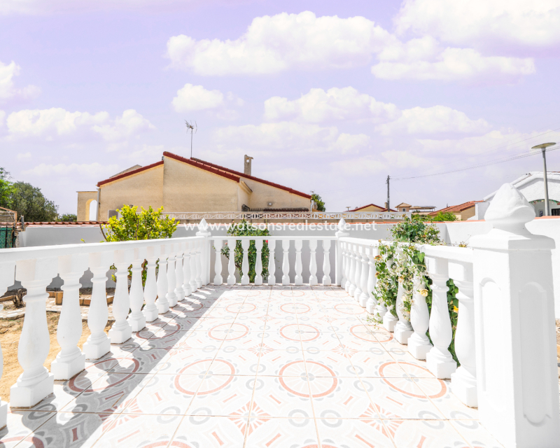 Venta - Chalet Independiente - Urb. La Marina