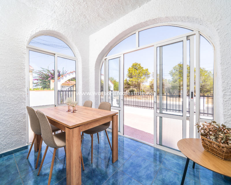 Venta - Chalet Independiente - Urb. La Marina