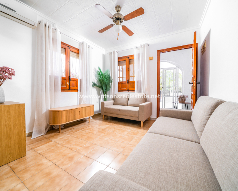 Venta - Chalet Independiente - Urb. La Marina