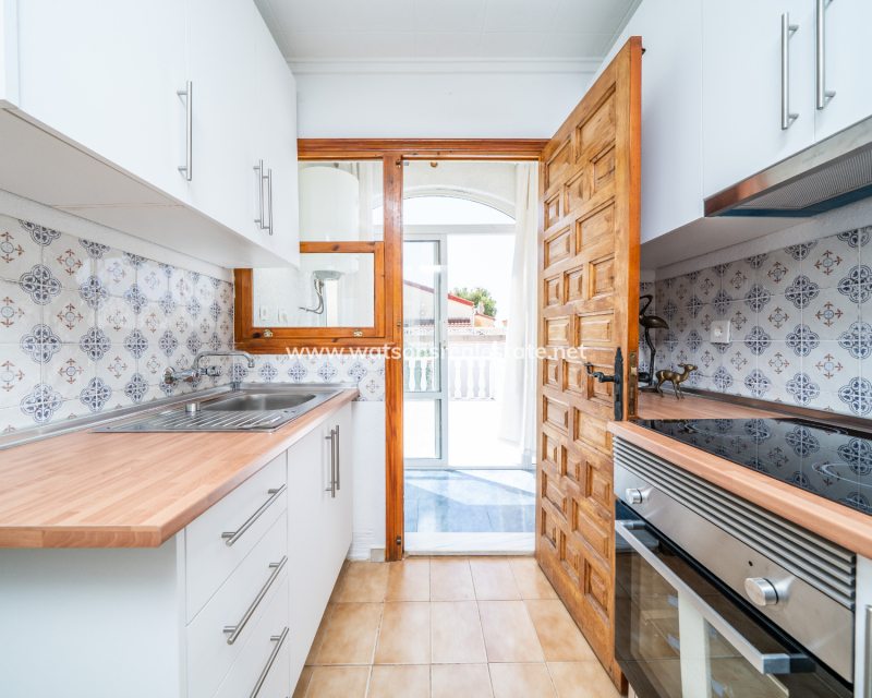 Venta - Chalet Independiente - Urb. La Marina