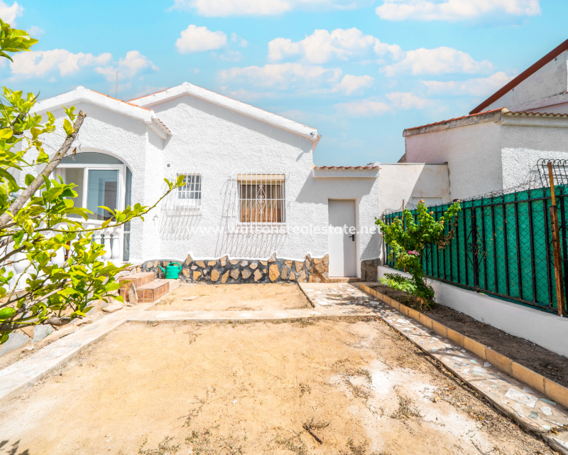 Venta - Chalet Independiente - Urb. La Marina
