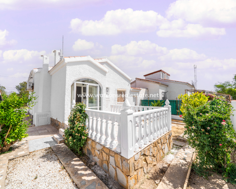 Venta - Chalet Independiente - Urb. La Marina