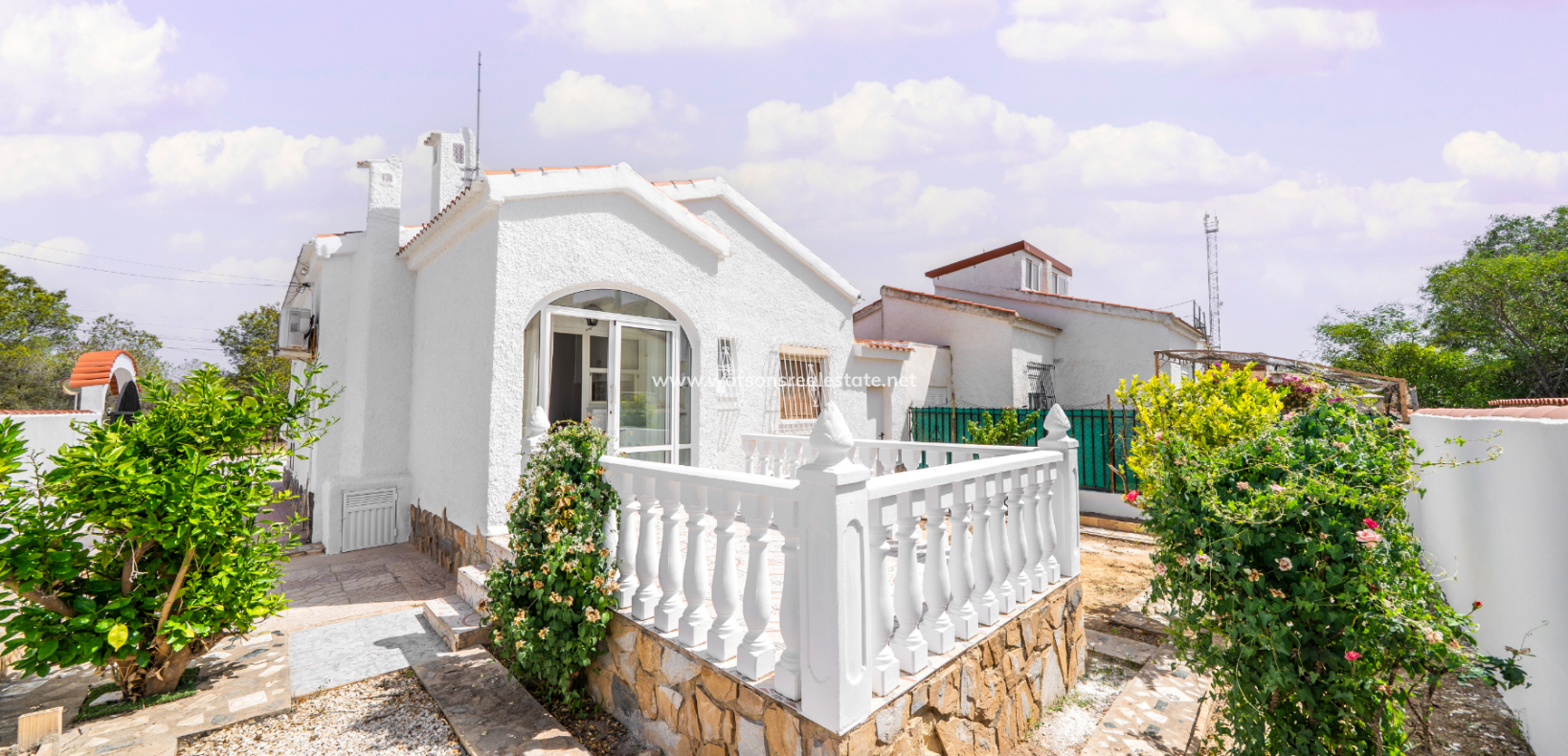 Venta - Chalet Independiente - Urb. La Marina