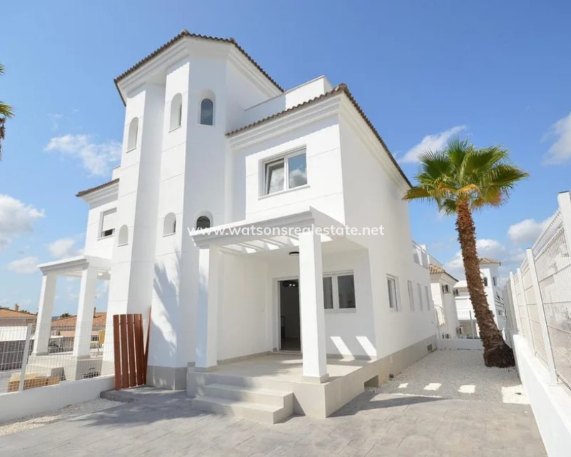 Venta - Chalet Independiente - Urb. La Marina