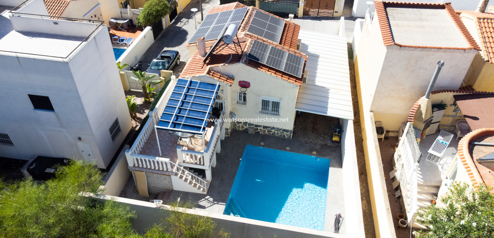 Venta - Chalet Independiente - Urb. La Marina