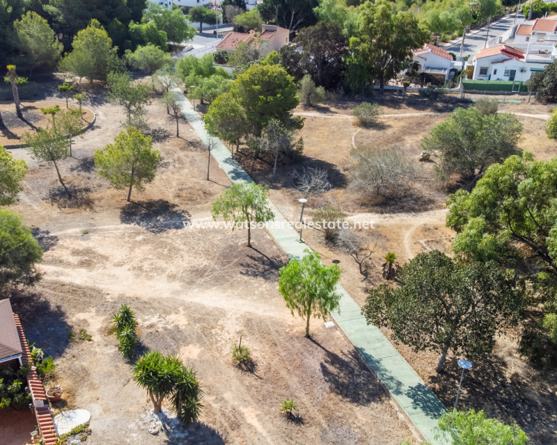 Venta - Chalet Independiente - Urb. La Marina