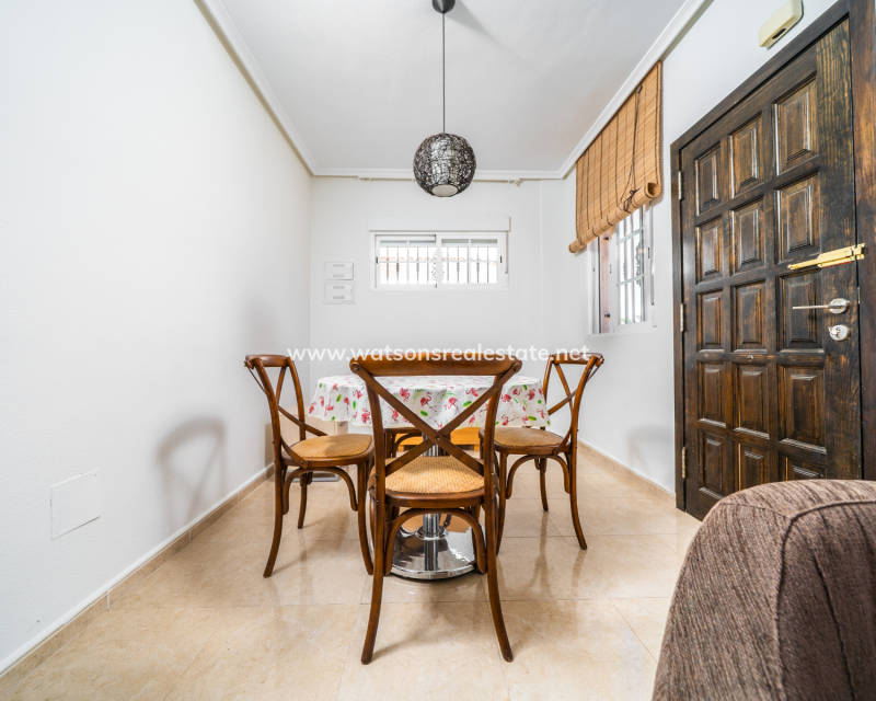 Venta - Chalet Independiente - Urb. La Marina