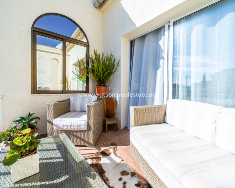 Venta - Chalet Independiente - Urb. La Marina