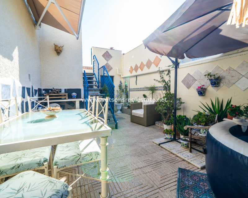 Venta - Chalet Independiente - Urb. La Marina