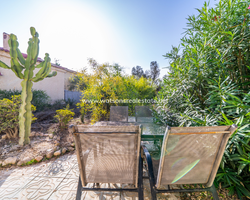 Venta - Chalet Independiente - Urb. La Marina