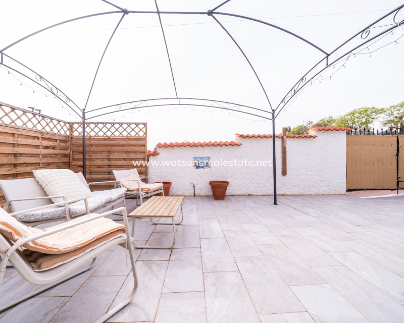 Venta - Chalet Independiente - Urb. La Marina