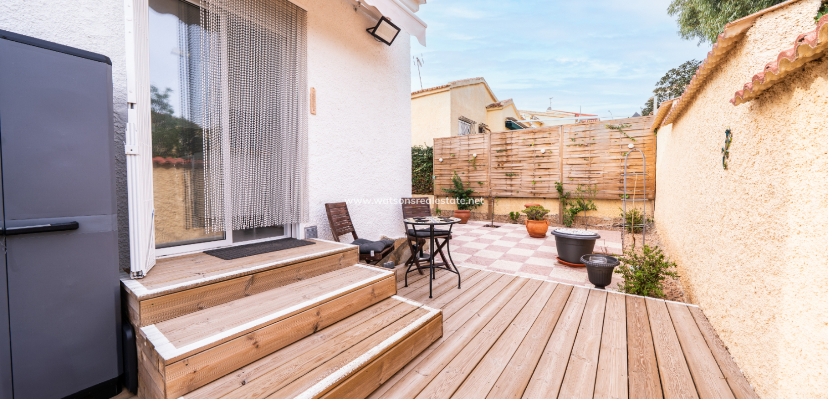 Venta - Chalet Independiente - Urb. La Marina