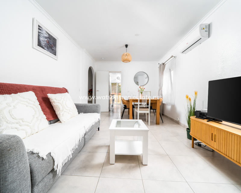 Venta - Chalet Independiente - Urb. La Marina