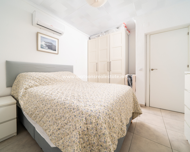 Venta - Chalet Independiente - Urb. La Marina