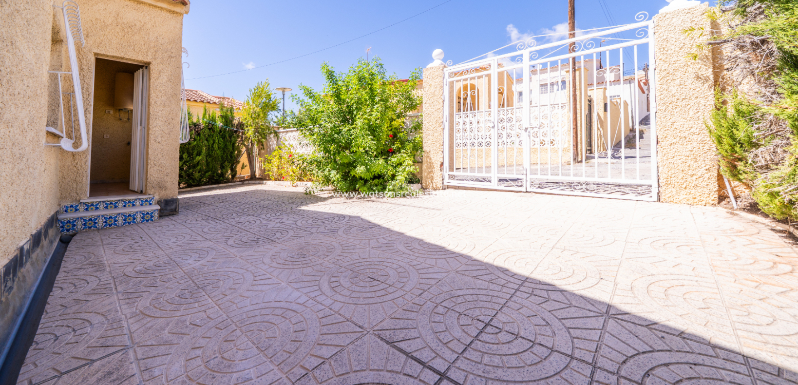 Venta - Chalet Independiente - Urb. La Marina