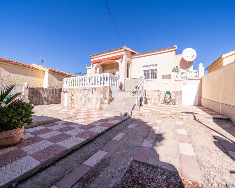 Venta - Chalet Independiente - Urb. La Marina