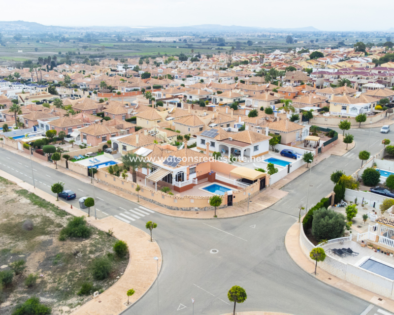 Venta - Chalet Independiente - Urb. La Marina