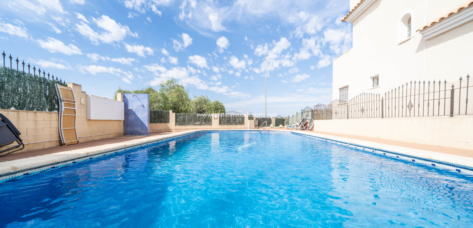 Venta - Chalet Independiente - Urb. La Marina