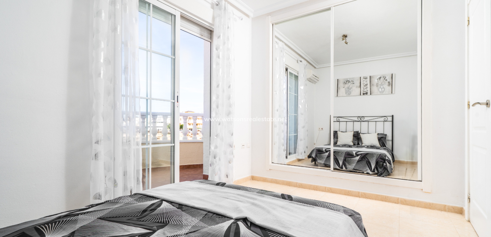 Venta - Chalet Independiente - Urb. La Marina