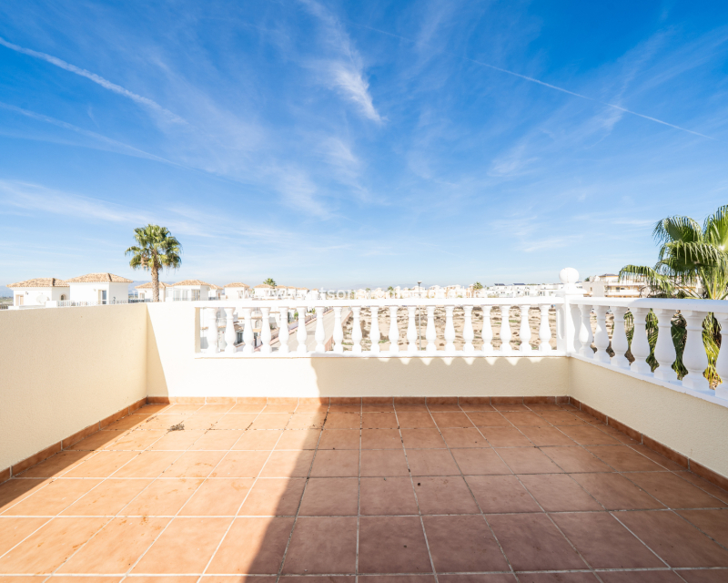 Venta - Chalet Independiente - Urb. La Marina