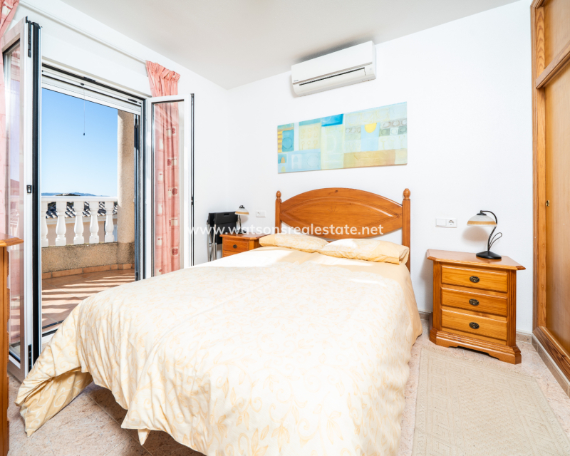 Venta - Chalet Independiente - Urb. La Marina