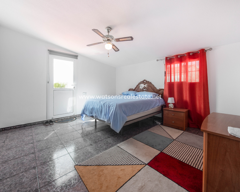 Venta - Chalet Independiente - Urb. La Marina