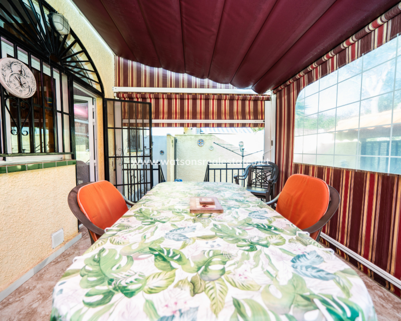 Venta - Chalet Independiente - Urb. La Marina