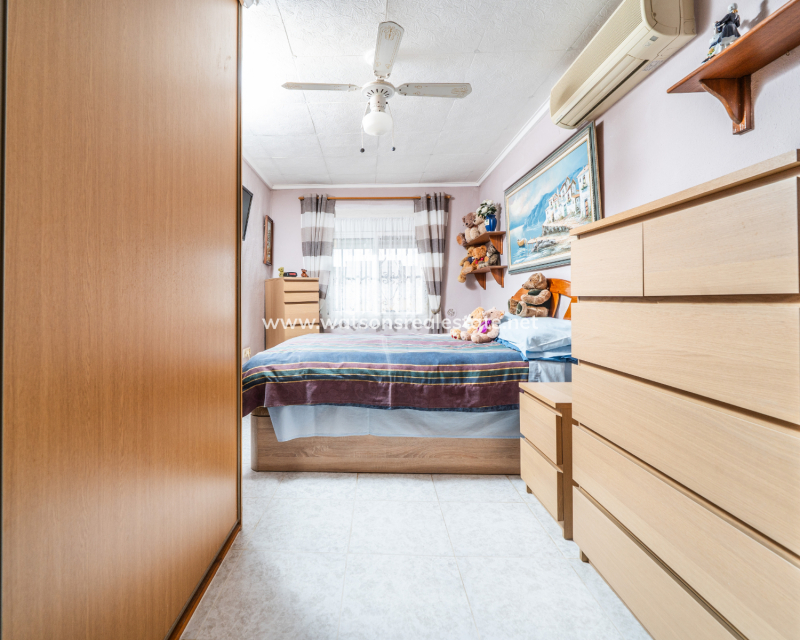 Venta - Chalet Independiente - Urb. La Marina