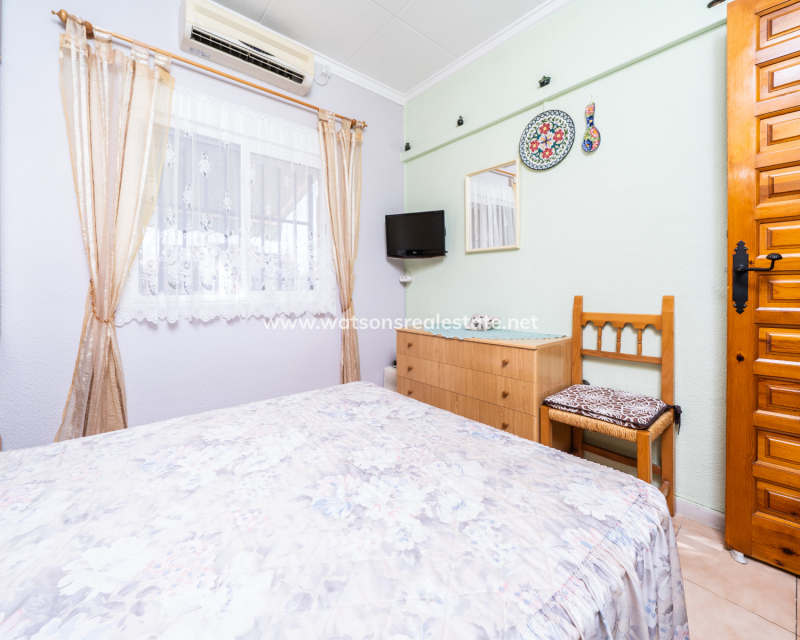 Venta - Chalet Independiente - Urb. La Marina