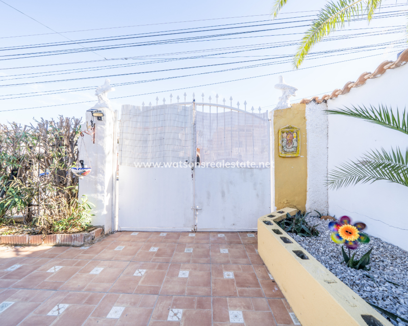 Venta - Chalet Independiente - Urb. La Marina