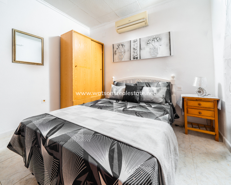 Venta - Chalet Independiente - Urb. La Marina