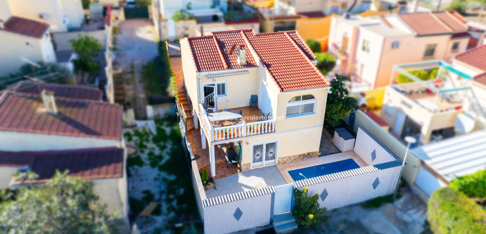 Venta - Chalet Independiente - Urb. La Marina